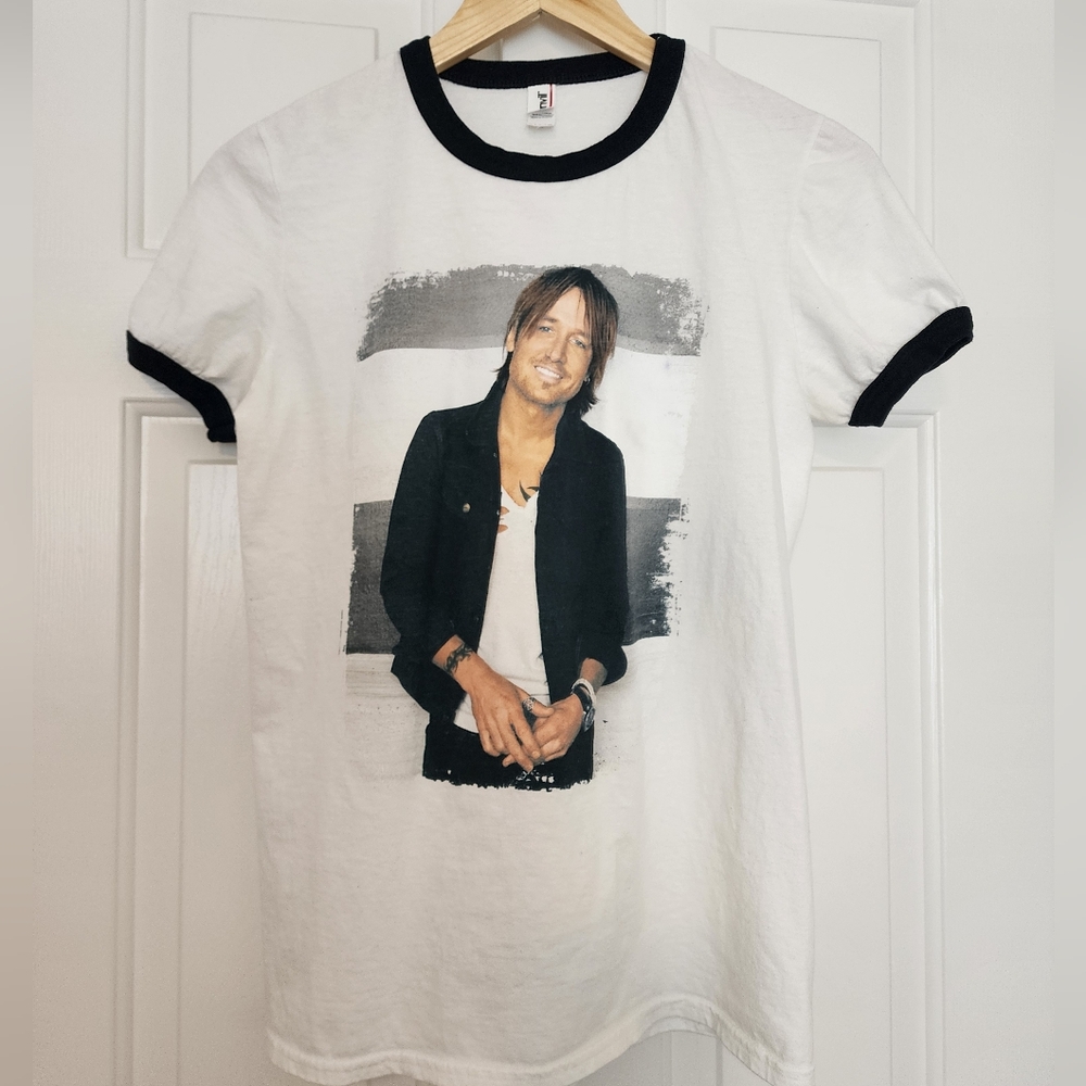 Keith Urban 2016 Ripcord Tour White Graphic T-Shirt with Black Accents Size S